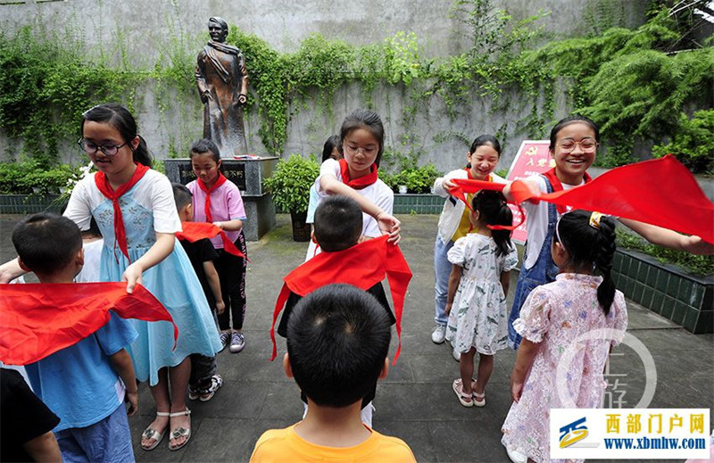 重庆云阳:童心向党,队旗飘扬(图4) 重庆云阳:童心向党,队旗飘扬(图4)