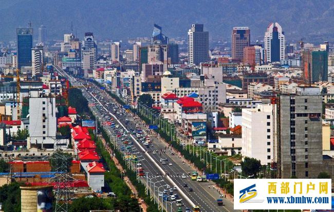 内蒙古自治区建立以后,为何首府城市,必须选择呼和...(图11) 内蒙古自治区建立以后,为何首府城市,必须选择呼和...(图11)