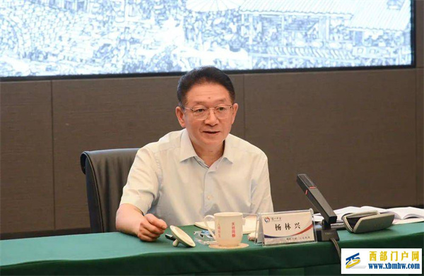 泸州市委书记杨林兴带队调研泸州老窖|擦亮泸州城市品牌名片!(图3) 泸州市委书记杨林兴带队调研泸州老窖|擦亮泸州城市品牌名片!(图3)