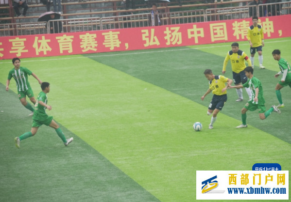 新华鲜报|“村超”开启新赛季 来看贵州榕江追“球”新活力(图3) 新华鲜报|“村超”开启新赛季 来看贵州榕江追“球”新活力(图3)