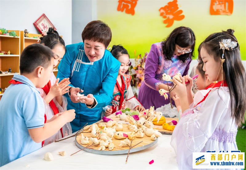 巧手捏寒燕 指尖传民俗(图2) 巧手捏寒燕 指尖传民俗(图2)