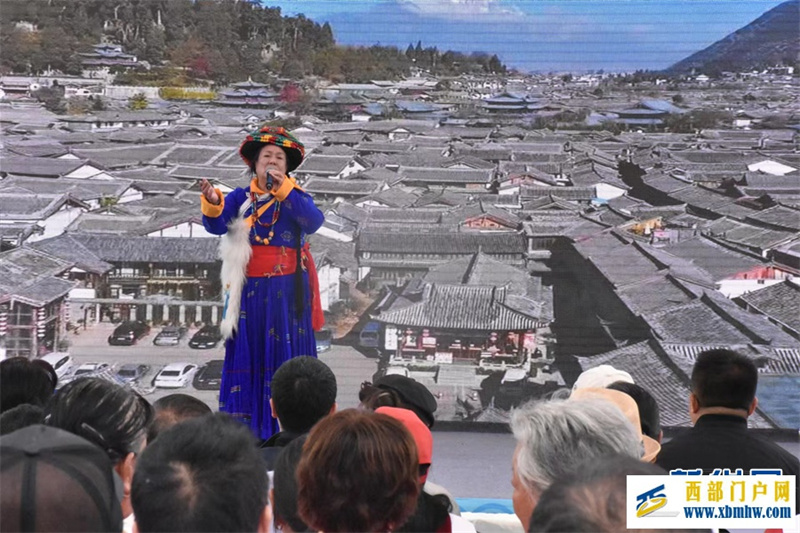 “云南民歌大家唱”丽江专场在丽江古城唱响(图3) “云南民歌大家唱”丽江专场在丽江古城唱响(图3)