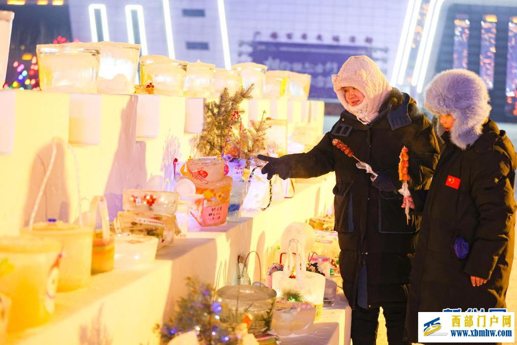额尔古纳：2000余件冰灯作品照亮少儿梦想(图3)