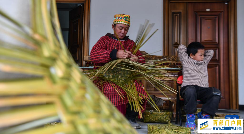 一片藤竹 一个新村——西藏墨脱县巴登村“致富记”(图1) 一片藤竹 一个新村——西藏墨脱县巴登村“致富记”(图1)